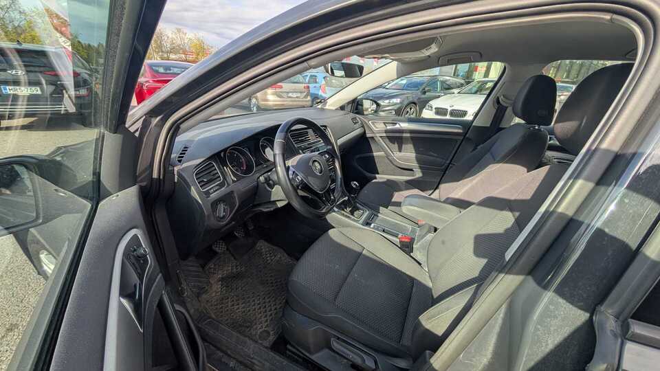 Volkswagen Golf vaihtoauto