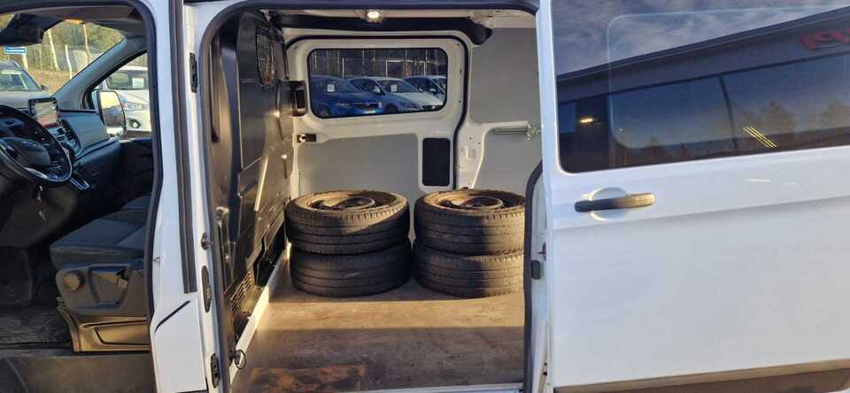 Ford Transit Custom vaihtoauto