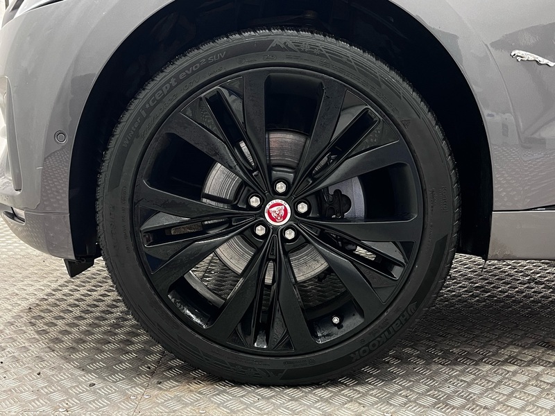 Jaguar F-PACE vaihtoauto