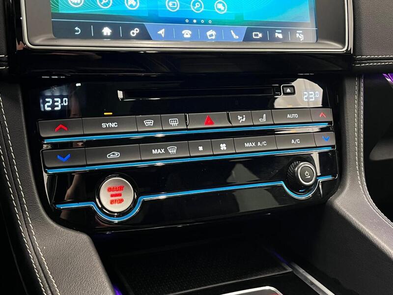 Jaguar F-PACE vaihtoauto