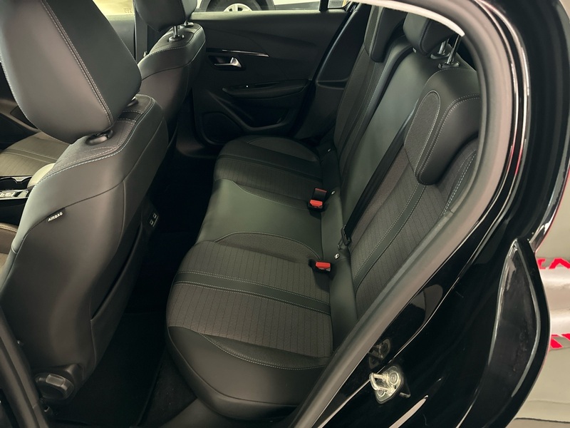 Peugeot e-208 vaihtoauto