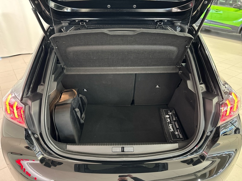 Peugeot e-208 vaihtoauto