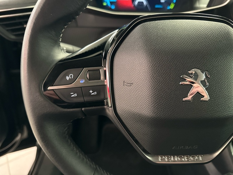 Peugeot e-208 vaihtoauto