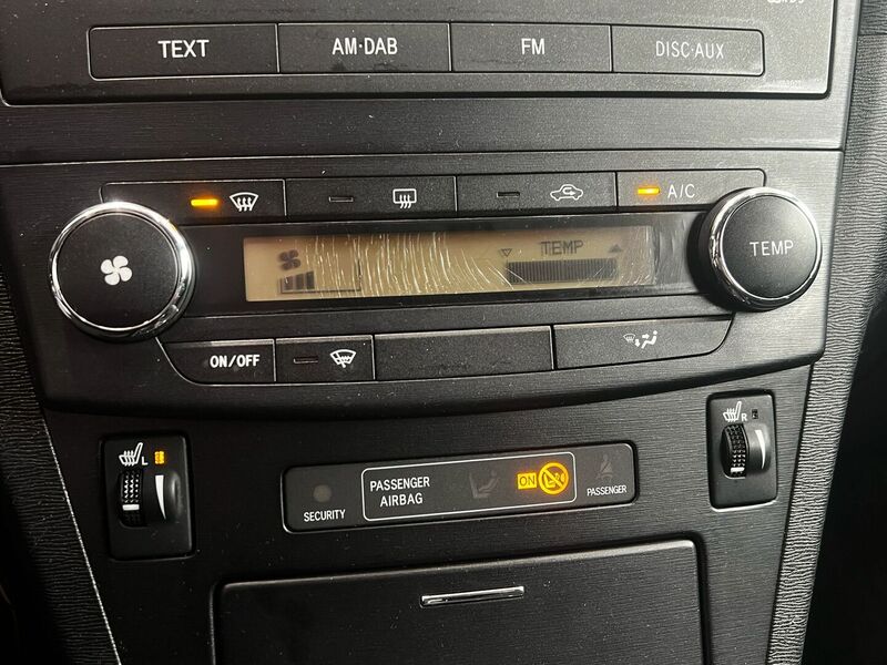 Toyota Avensis vaihtoauto