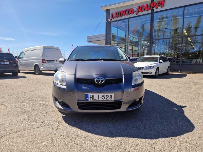 Toyota Auris vaihtoauto