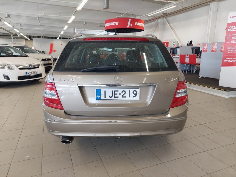 Mercedes-Benz C vaihtoauto