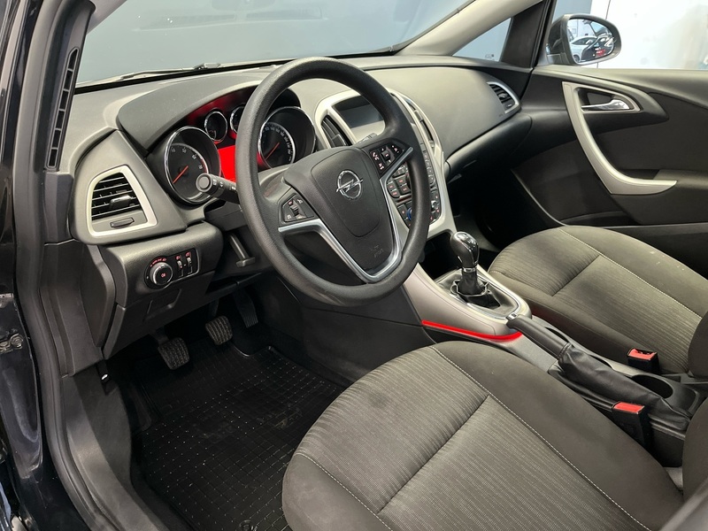 Opel Astra vaihtoauto