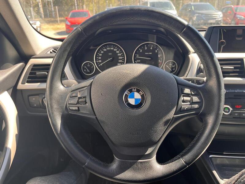 BMW 320 vaihtoauto