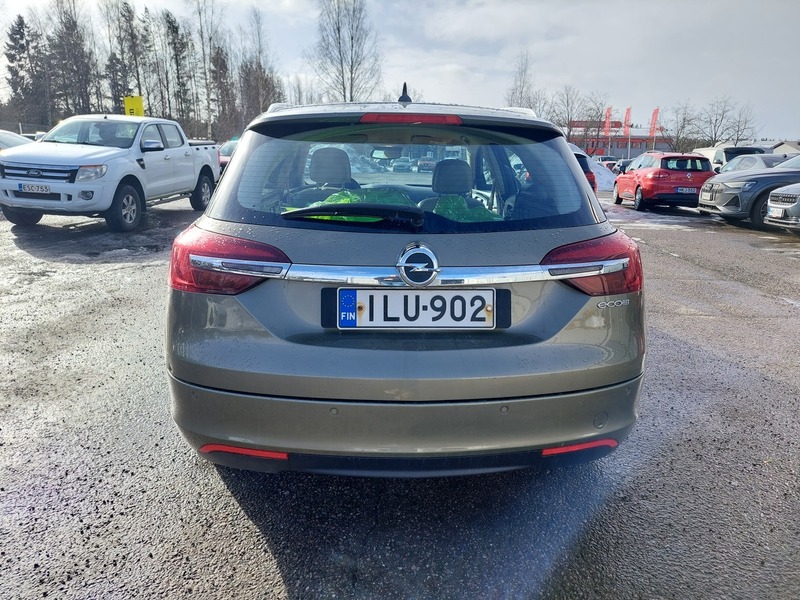 Opel Insignia vaihtoauto