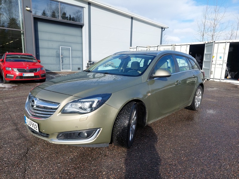 Opel Insignia vaihtoauto