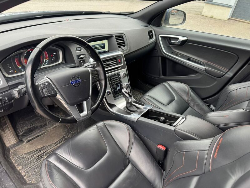 Volvo V60 vaihtoauto