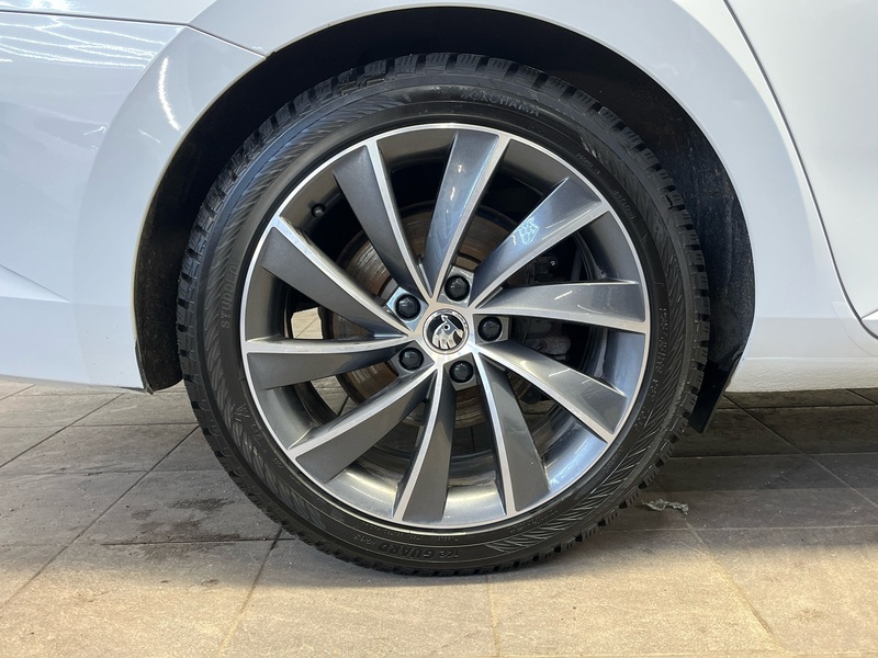 Skoda Superb vaihtoauto