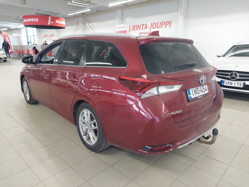 Toyota Auris vaihtoauto