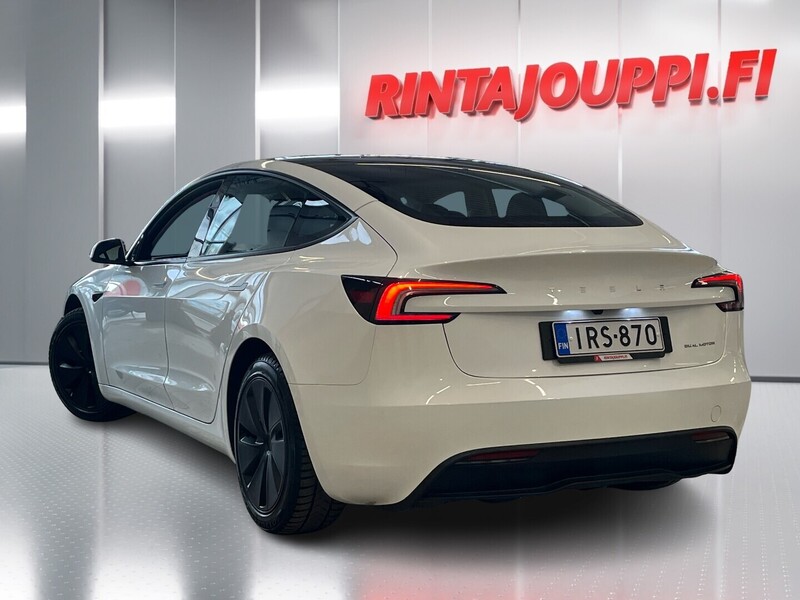Tesla Model 3 vaihtoauto