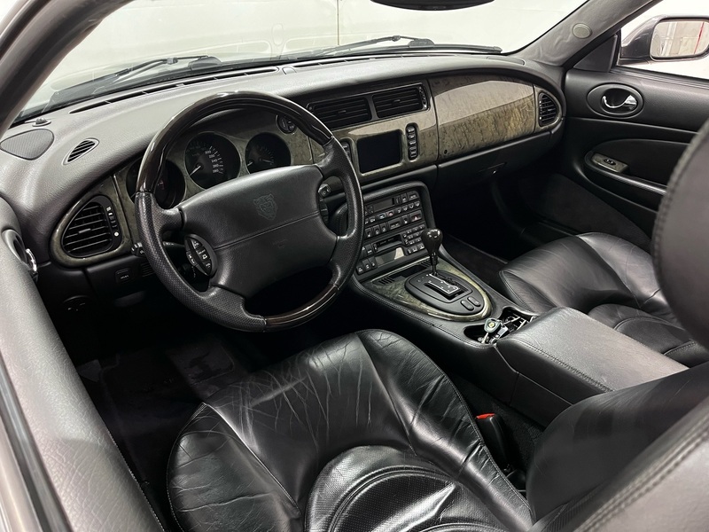 Jaguar XK8 vaihtoauto