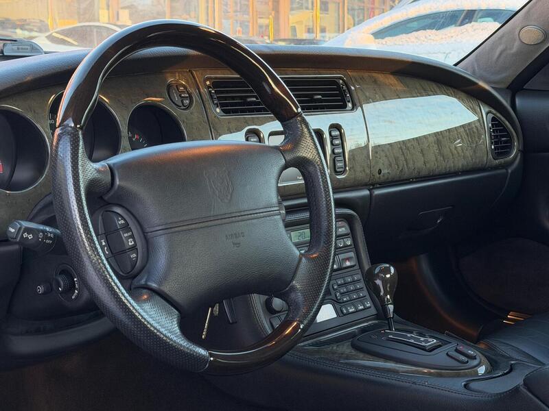 Jaguar XK8 vaihtoauto