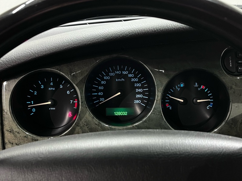 Jaguar XK8 vaihtoauto