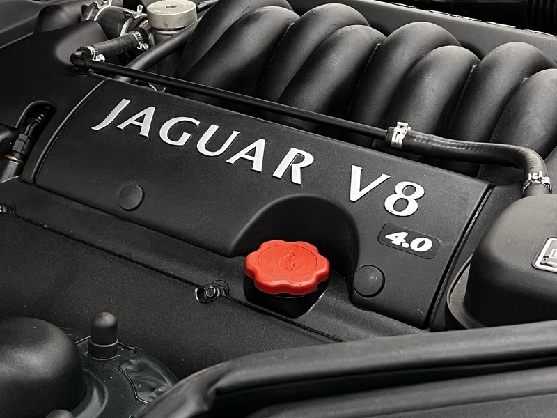 Jaguar XK8 vaihtoauto