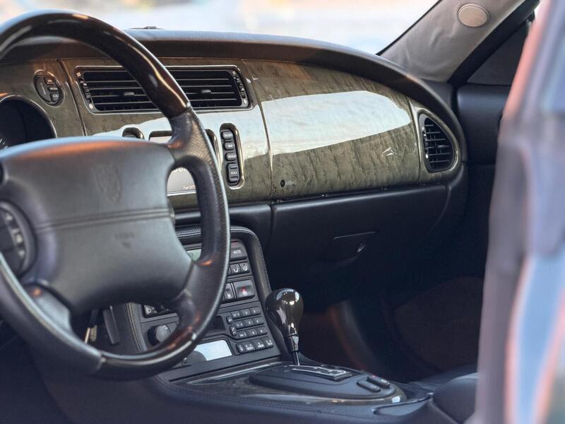 Jaguar XK8 vaihtoauto