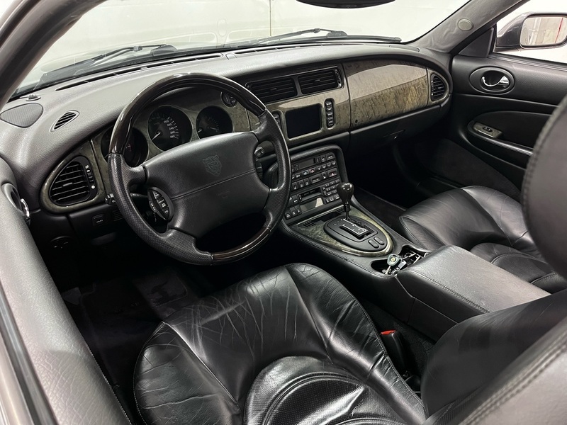 Jaguar XK8 vaihtoauto