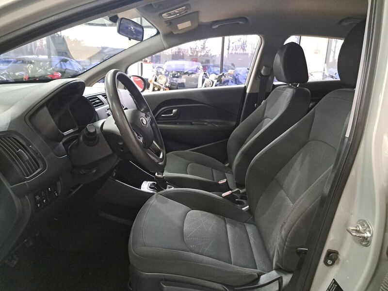 Kia Rio vaihtoauto