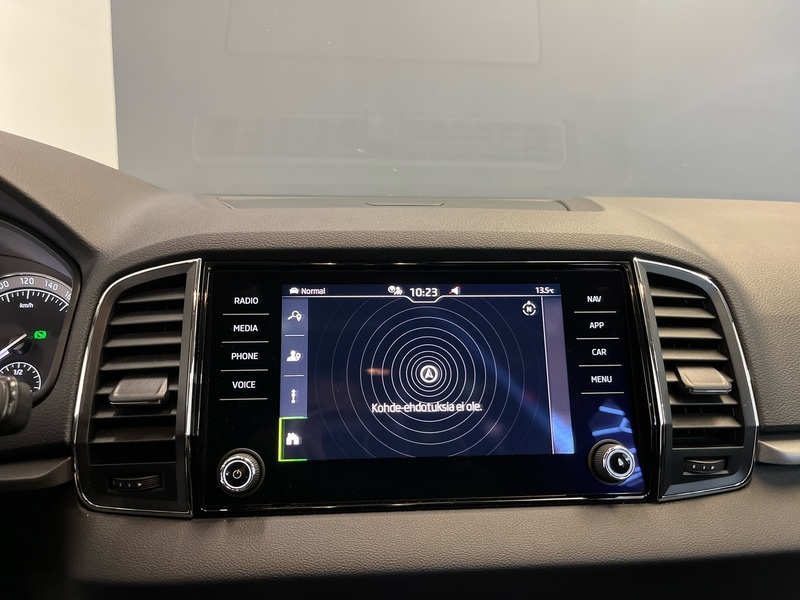 Skoda Karoq vaihtoauto