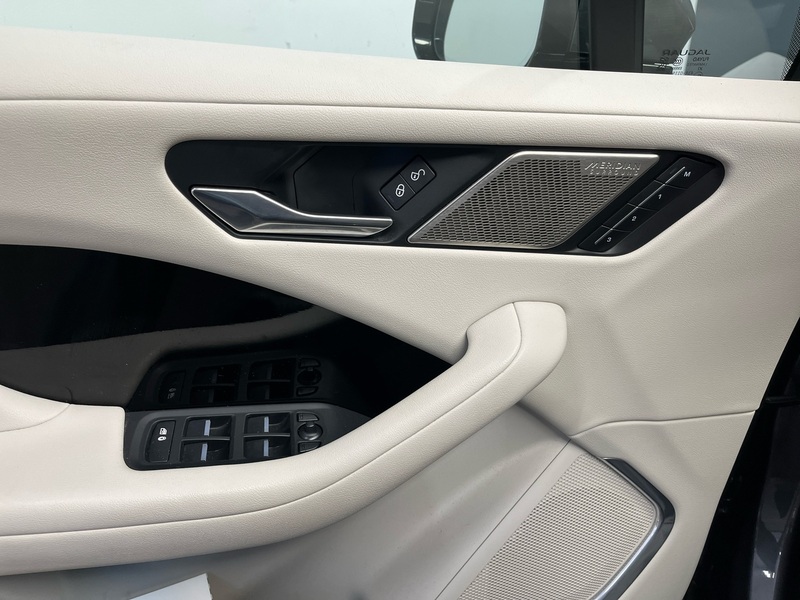 Jaguar I-PACE vaihtoauto