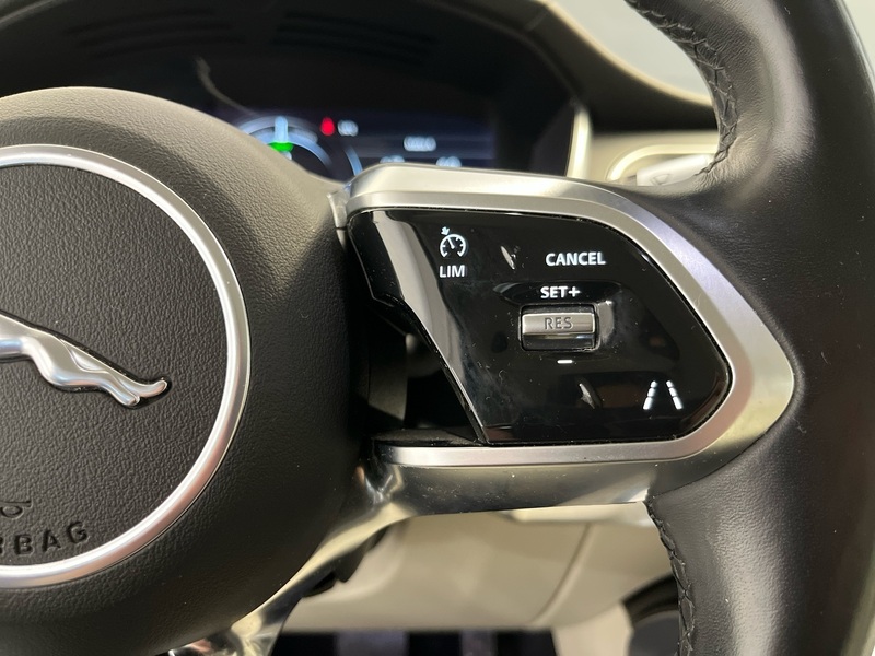 Jaguar I-PACE vaihtoauto