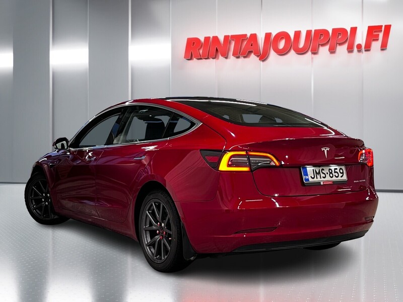 Tesla Model 3 vaihtoauto