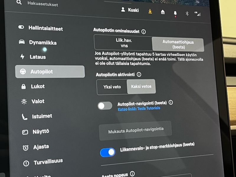 Tesla Model 3 vaihtoauto