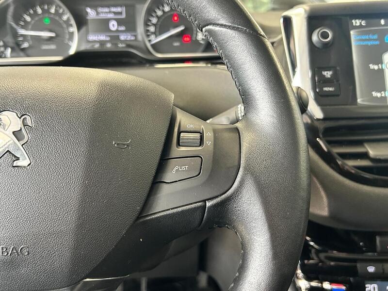 Peugeot 208 vaihtoauto