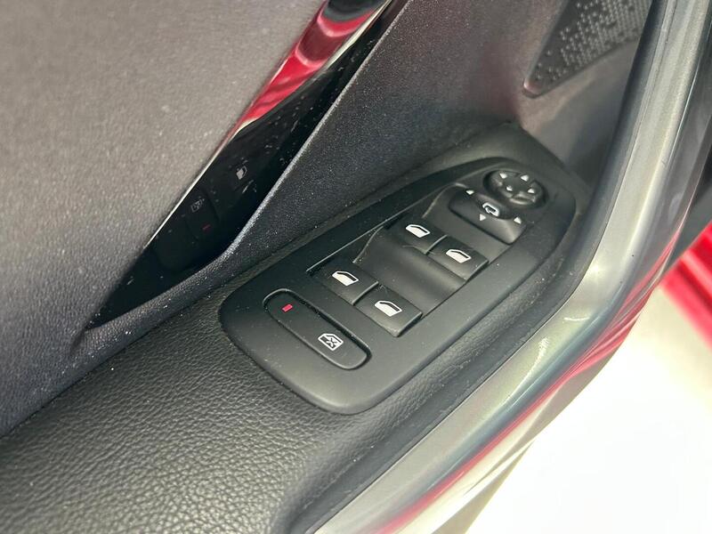 Peugeot 208 vaihtoauto