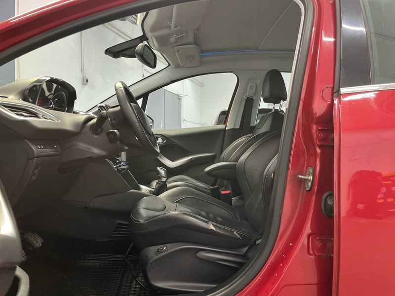 Peugeot 208 vaihtoauto