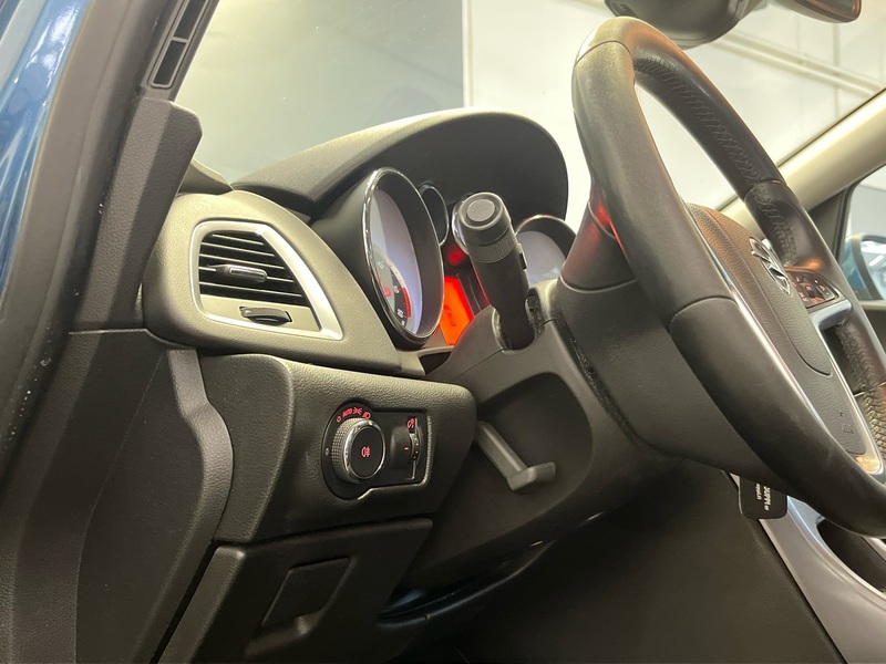 Opel Astra vaihtoauto