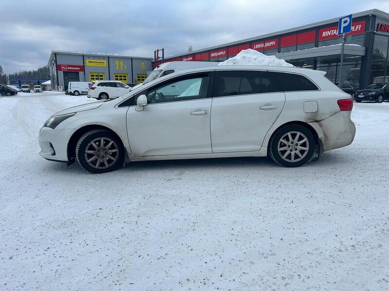 Toyota Avensis vaihtoauto