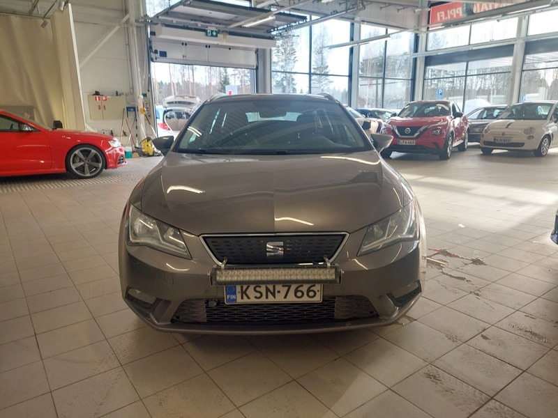 SEAT Leon ST vaihtoauto