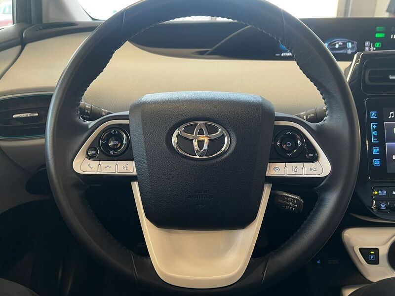 Toyota Prius Plug-in vaihtoauto