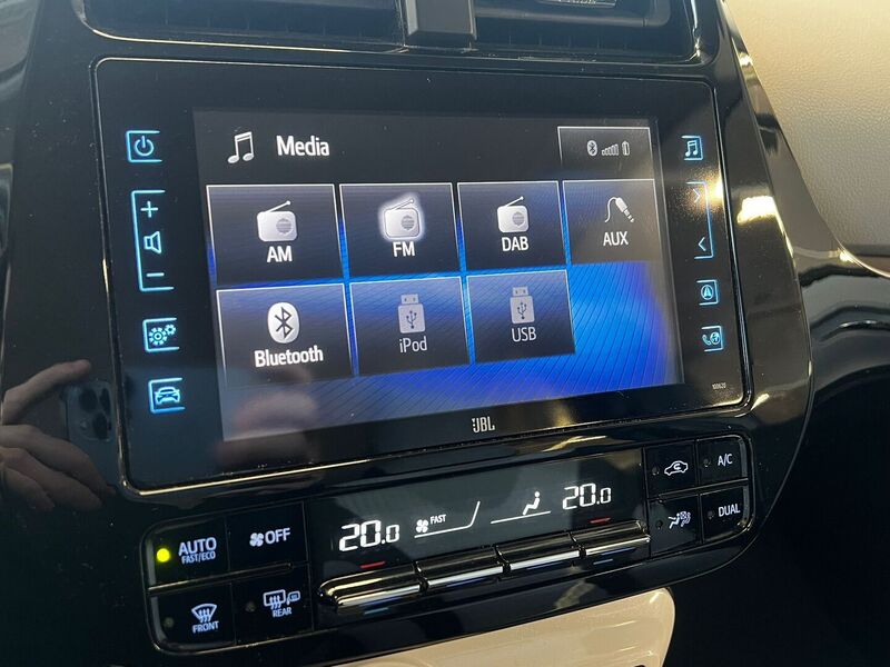 Toyota Prius Plug-in vaihtoauto