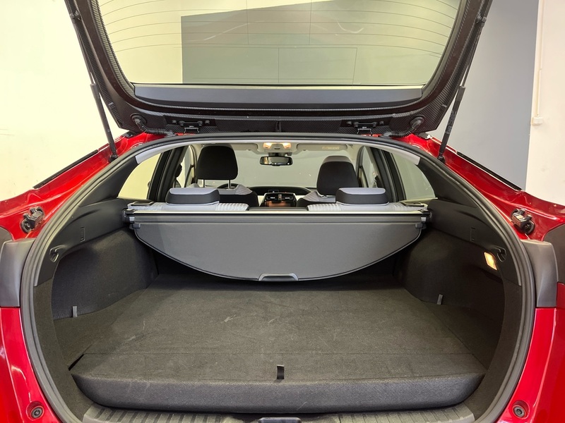 Toyota Prius Plug-in vaihtoauto