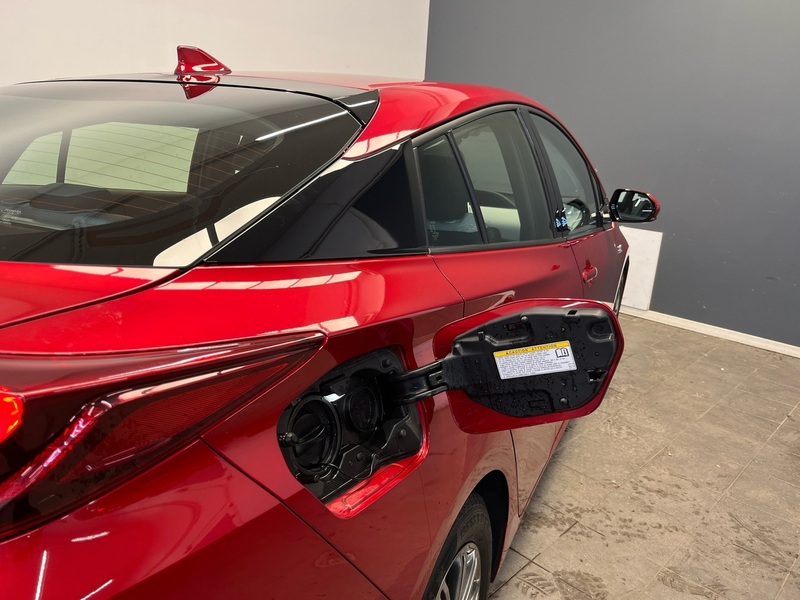 Toyota Prius Plug-in vaihtoauto