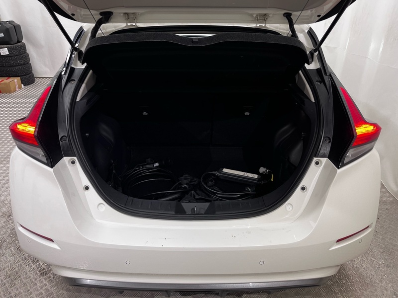 Nissan Leaf vaihtoauto