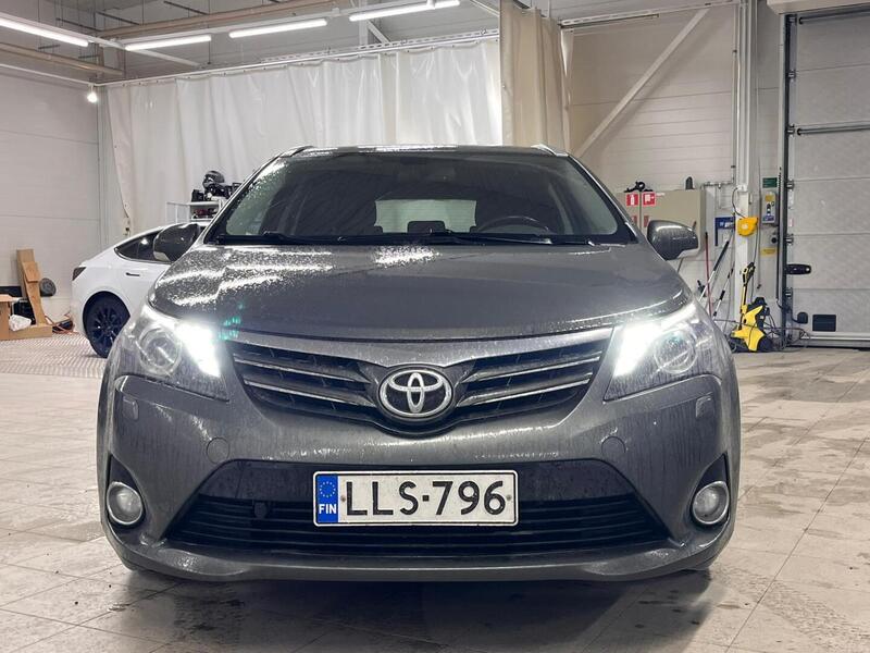 Toyota Avensis vaihtoauto