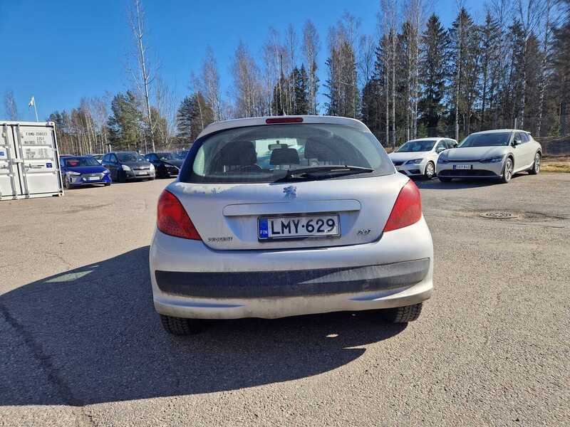 Peugeot 207 vaihtoauto