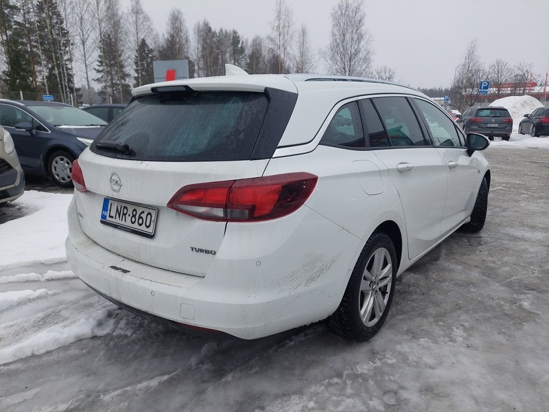 Opel Astra vaihtoauto