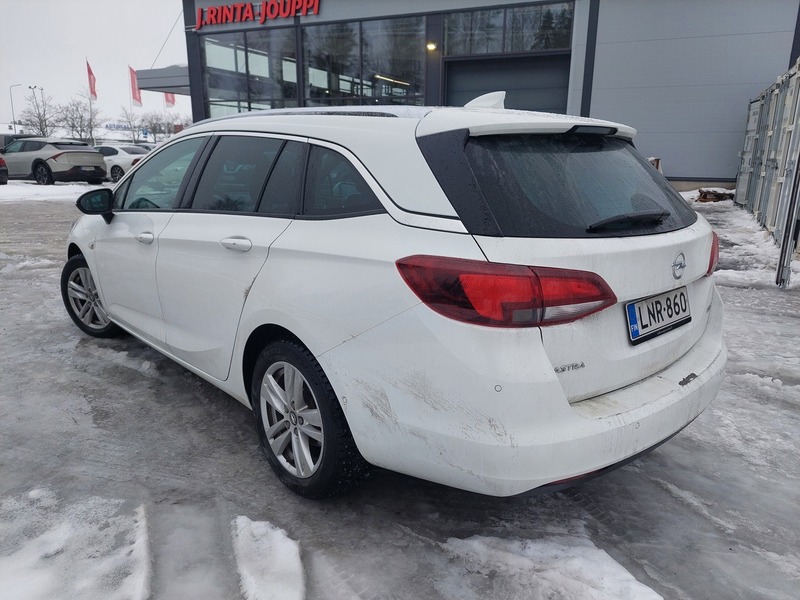Opel Astra vaihtoauto