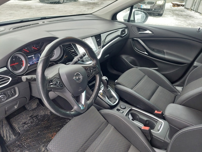 Opel Astra vaihtoauto