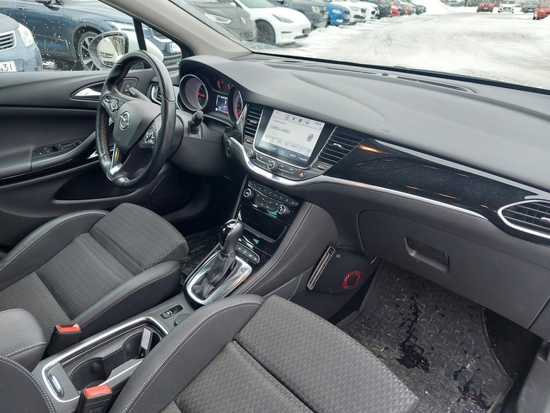 Opel Astra vaihtoauto