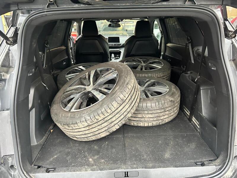 Peugeot 5008 vaihtoauto