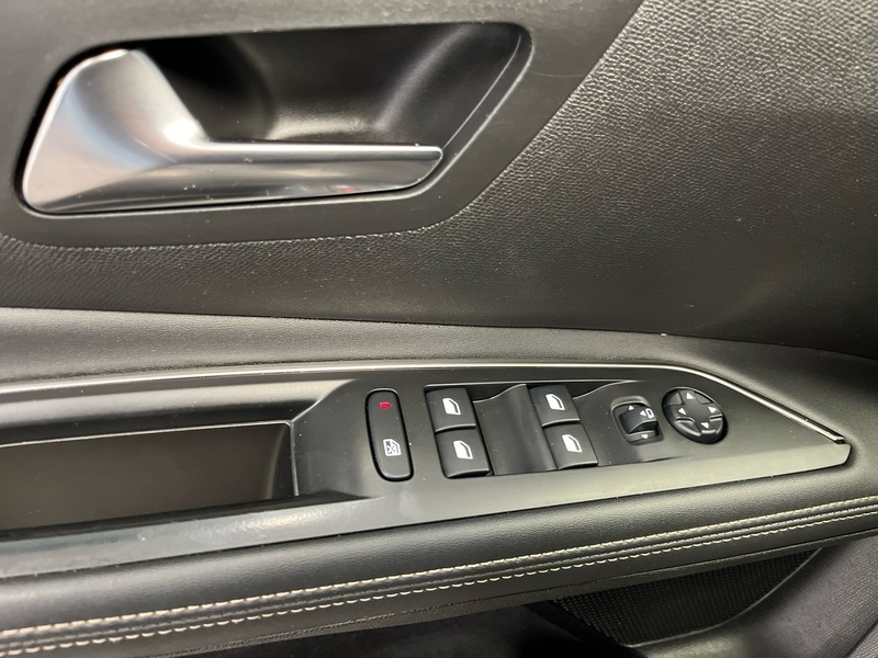 Peugeot 5008 vaihtoauto