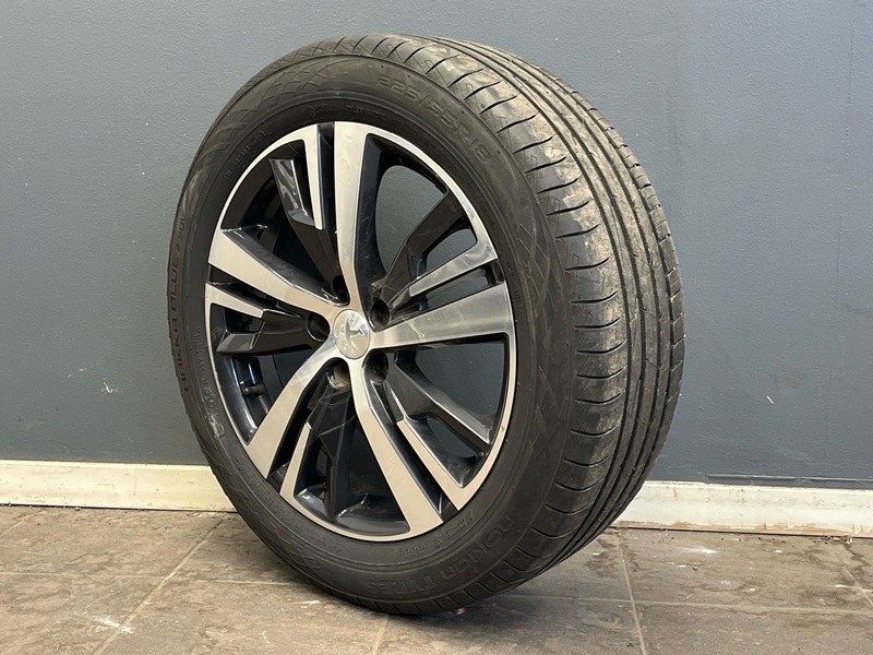 Peugeot 5008 vaihtoauto